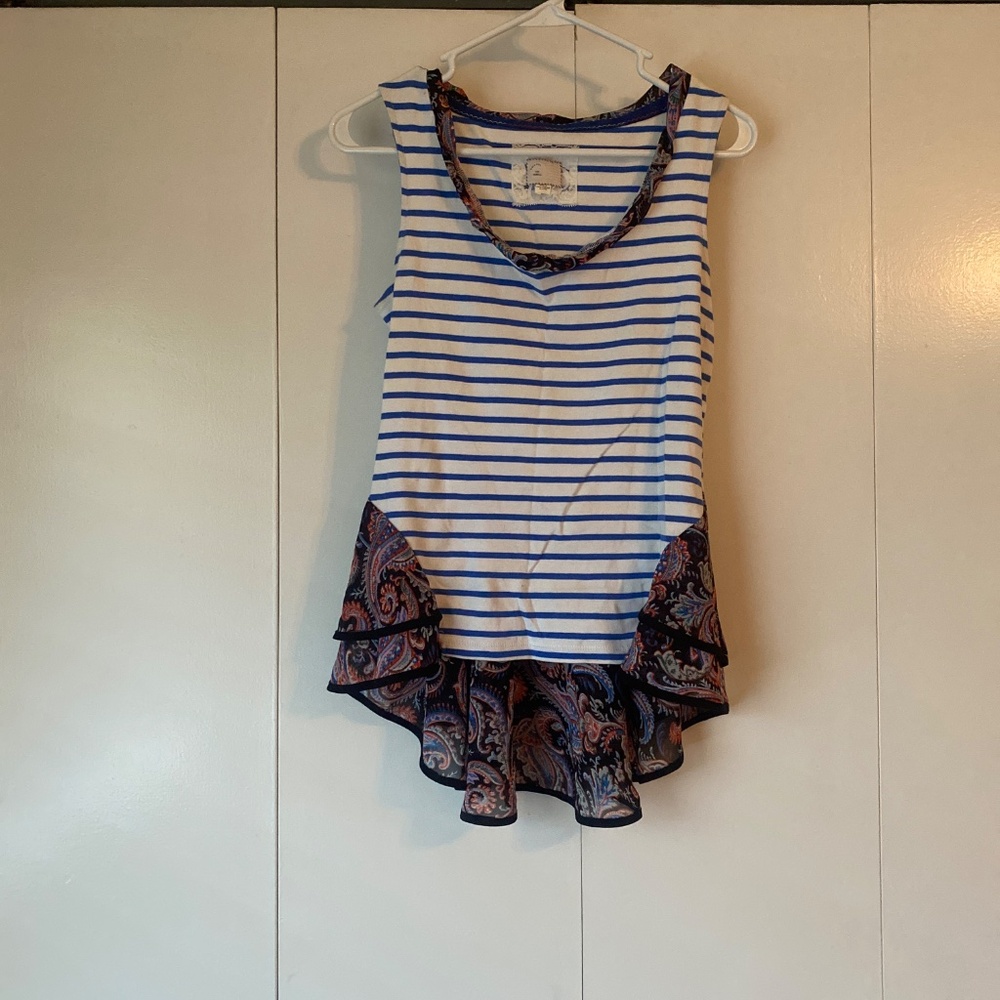 Cute mixed pattern top - Picture 2 of 4
